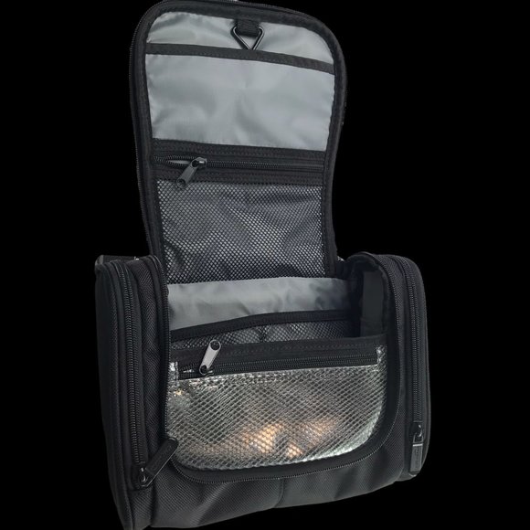 New Amazon Basics Dopp Kit Bag Zip Zippered Travel Pouch Bag Black Pockets - Picture 9 of 12